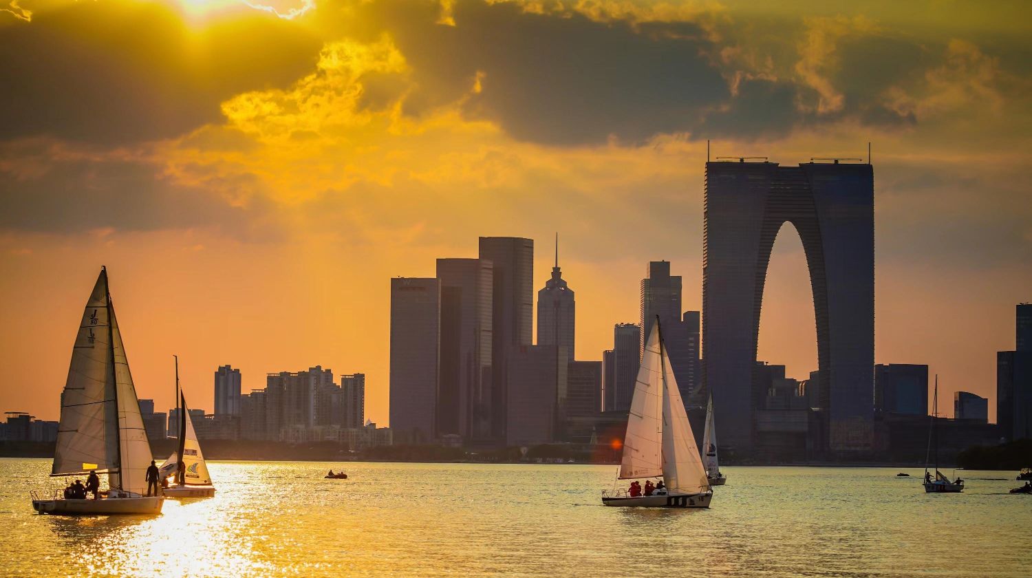 Sunset sailing tour